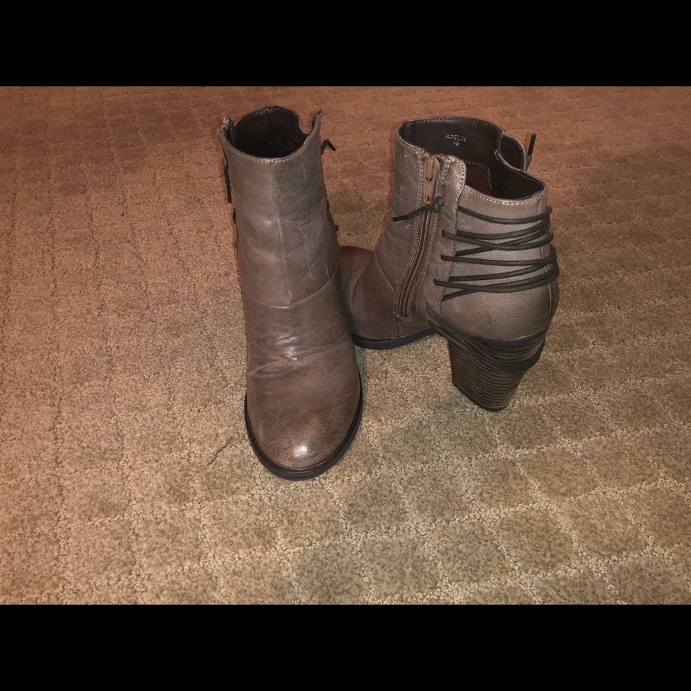 Steve Madden booties boots gray